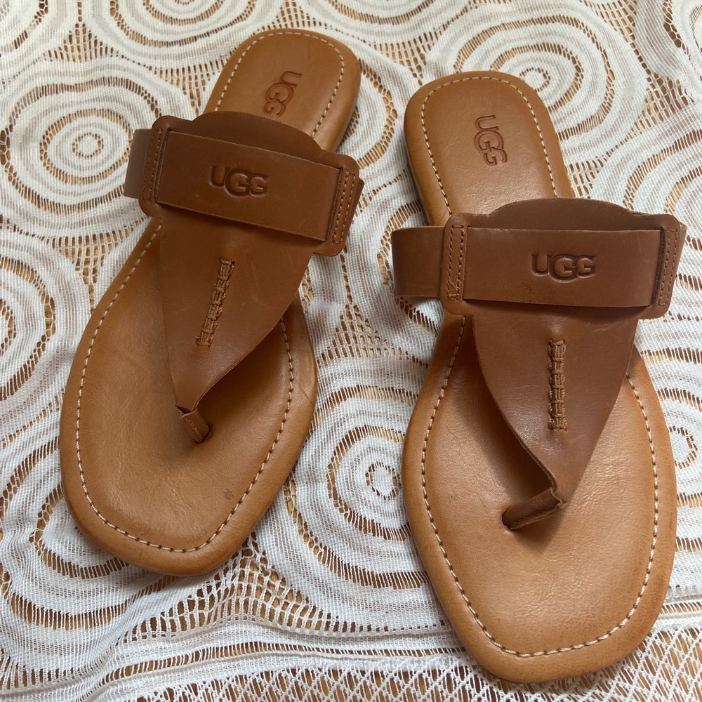 UGG tan leather sandal